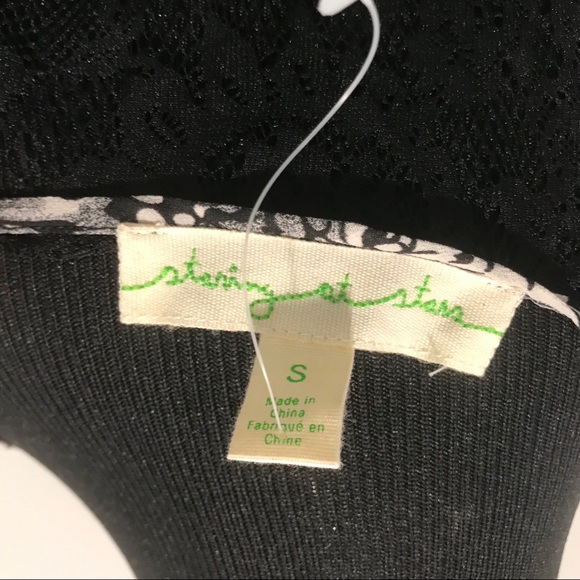 UO “Staring at the stars” black/white tunic - Picture 6 of 7